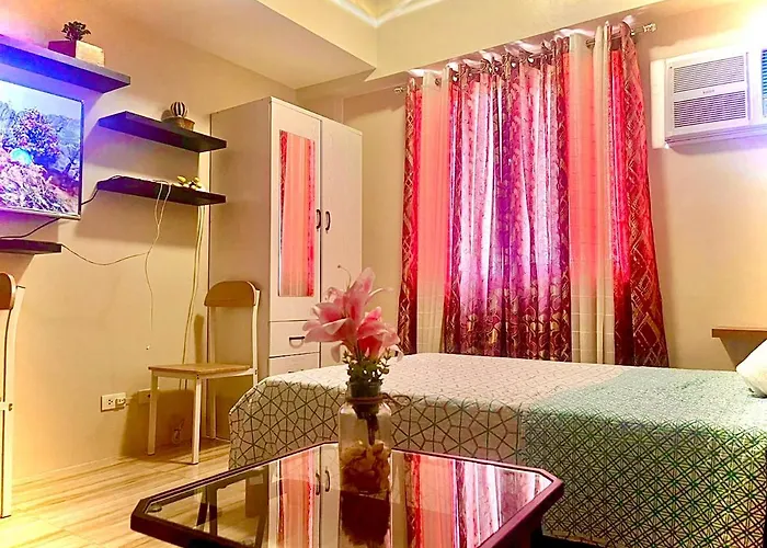 Across Sm Sunvida Tower Unit Bed & Breakfast 3*