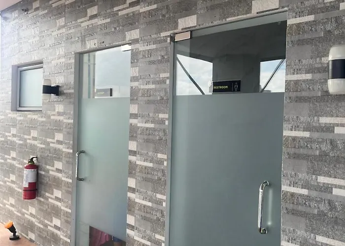 Bed & Breakfast Across Sm Sunvida Tower Unit