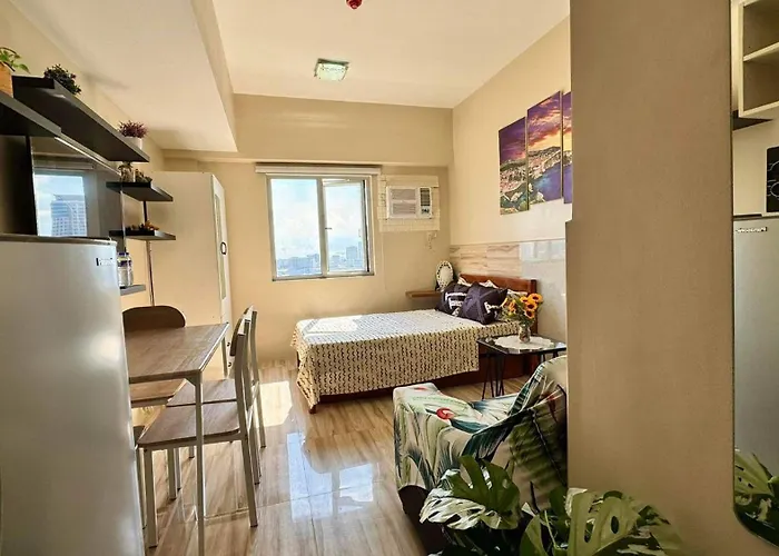 Across Sm Sunvida Tower Unit Bed & Breakfast