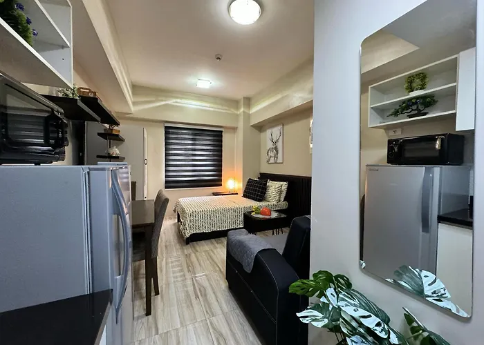 Across Sm Sunvida Tower Unit Bed & Breakfast 3*